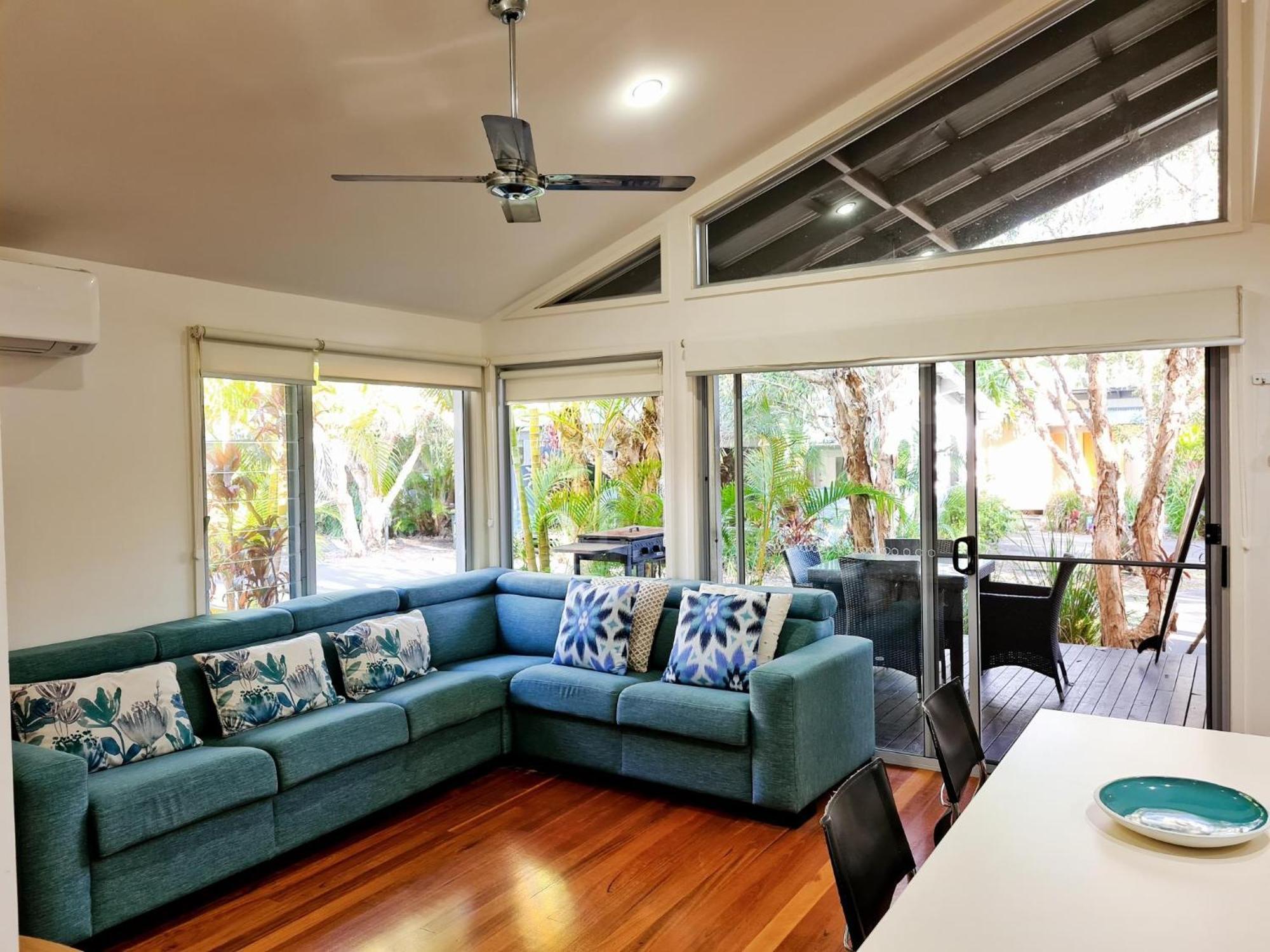 Mobys Beachside Retreat บลูอีส์บีช ภายนอก รูปภาพ