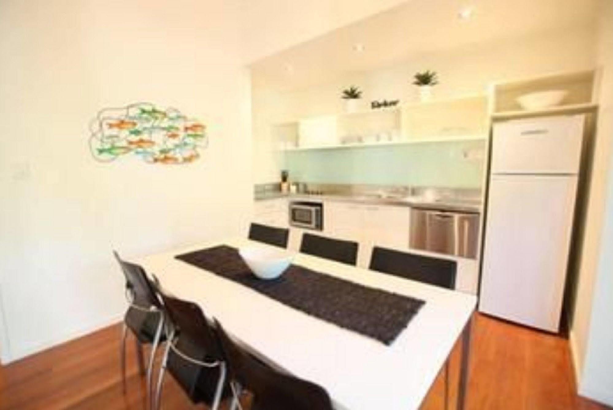 Mobys Beachside Retreat บลูอีส์บีช ภายนอก รูปภาพ