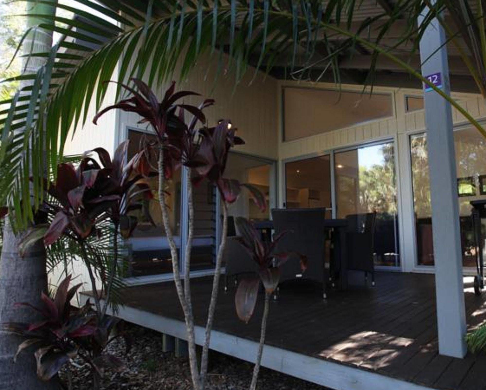 Mobys Beachside Retreat บลูอีส์บีช ภายนอก รูปภาพ