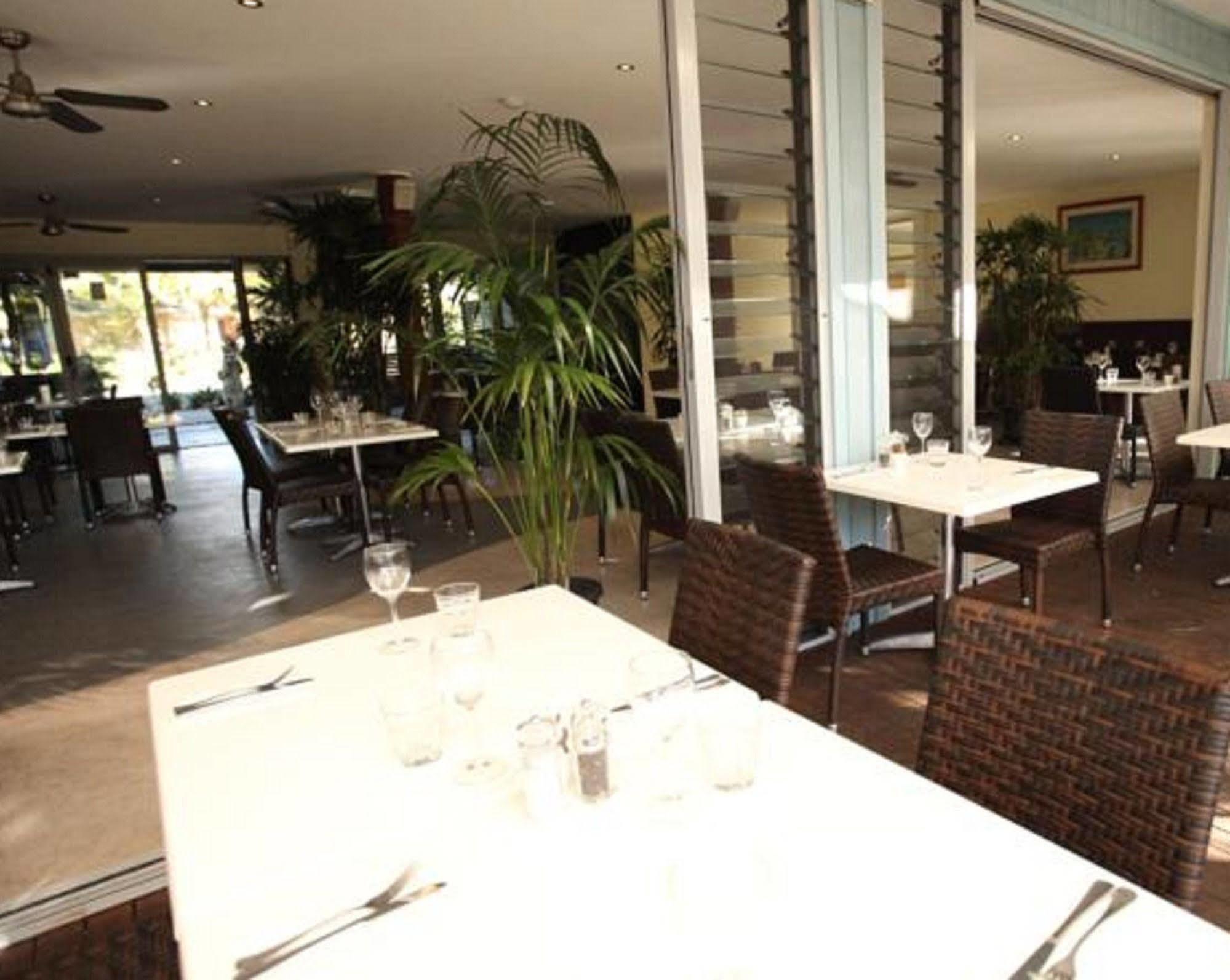 Mobys Beachside Retreat บลูอีส์บีช ภายนอก รูปภาพ