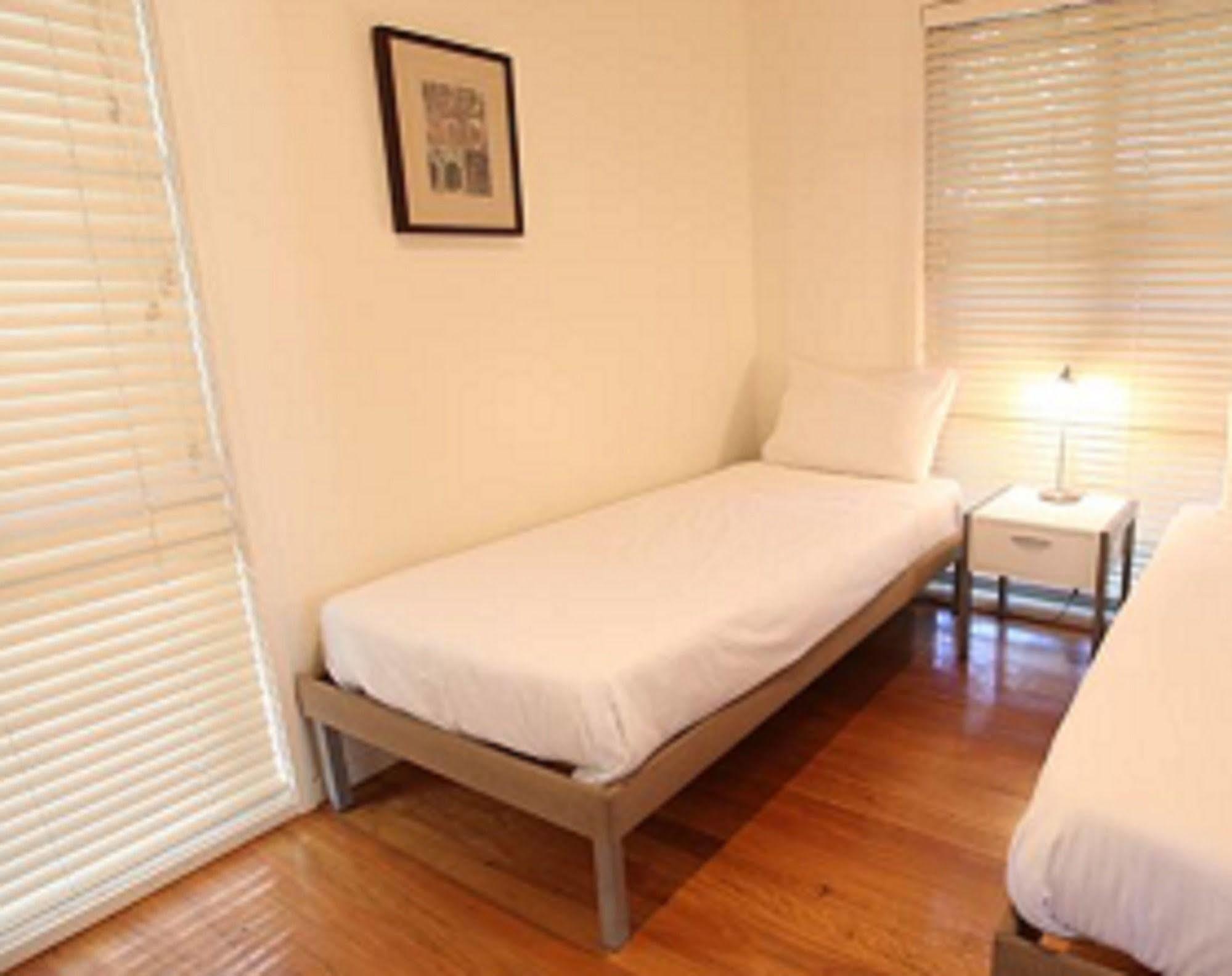 Mobys Beachside Retreat บลูอีส์บีช ภายนอก รูปภาพ